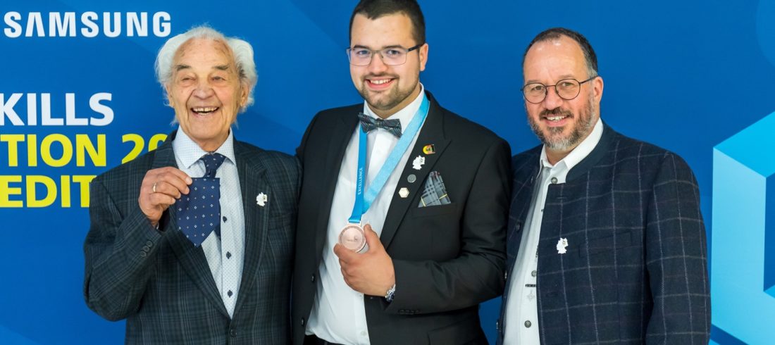 Frederik Stiegen erreicht Medallion for Excellence in der Kälte- und Klimatechnik
